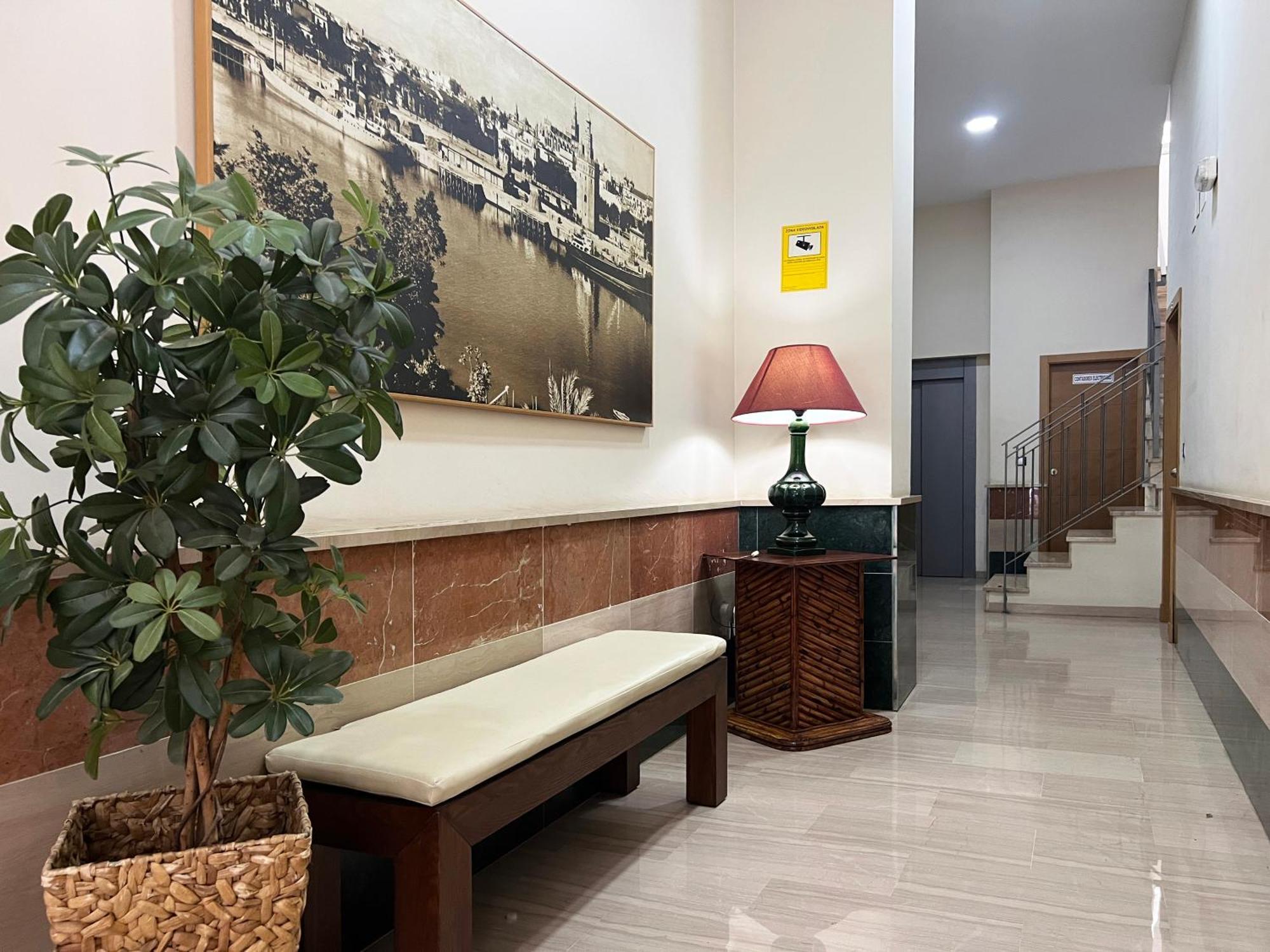 Studio City Center - Aloha Sevilla Экстерьер фото